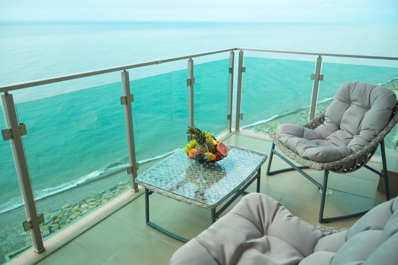 Aqua Batumi Hotel & Apartments Exterior photo