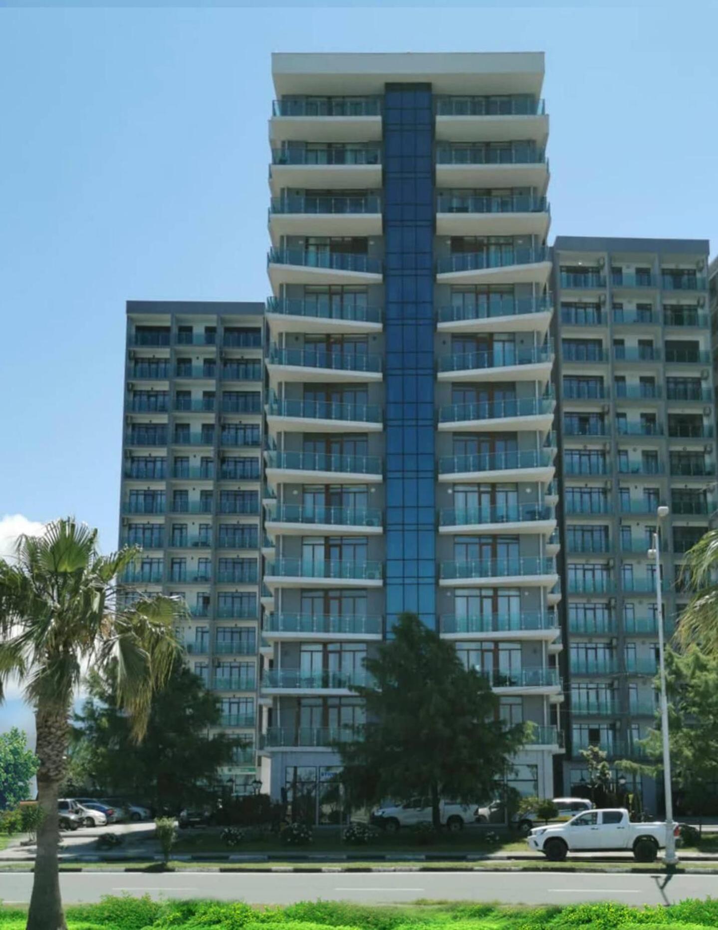 Aqua Batumi Hotel & Apartments Exterior photo