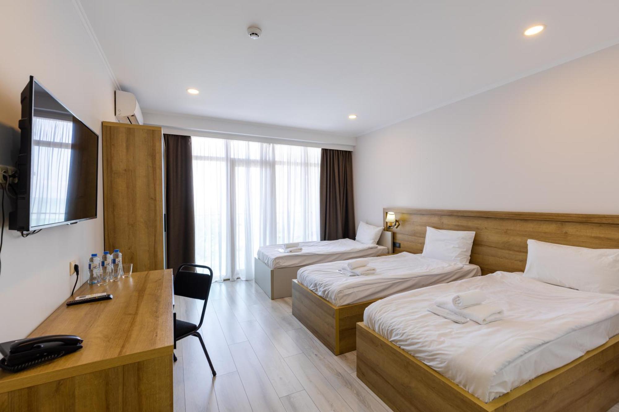 Aqua Batumi Hotel & Apartments Exterior photo