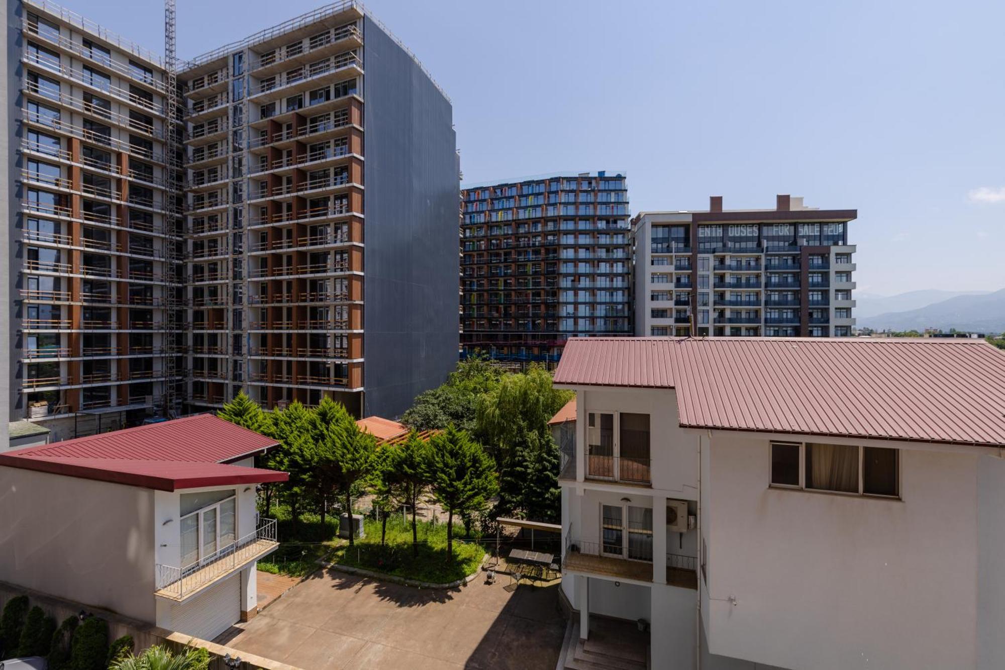 Aqua Batumi Hotel & Apartments Exterior photo